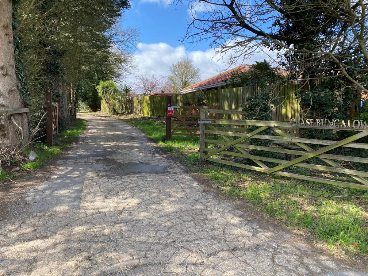 Chase Bungalow Billericay Exterior foto