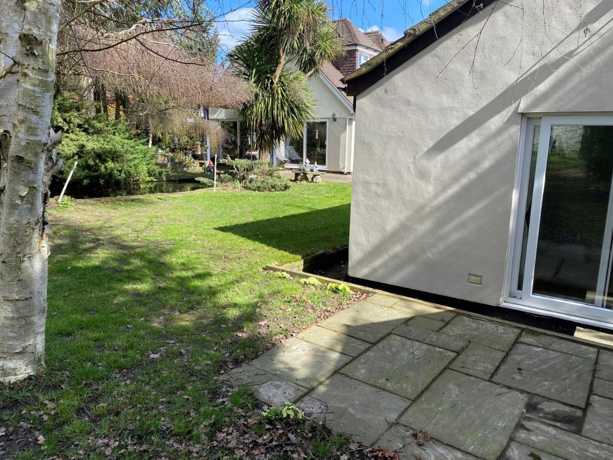 Chase Bungalow Billericay Exterior foto